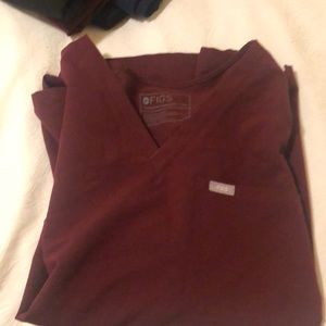 Figs burgundy Casma 1 pocket scrub top